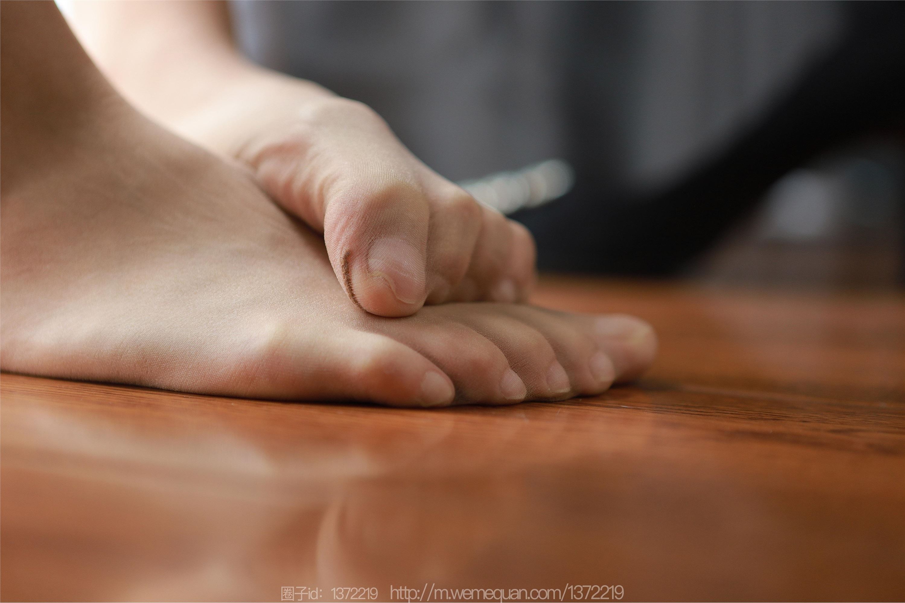 IESS异思趣向  2023.10.01 丝享家 1547 小宝《不开灯的房间》